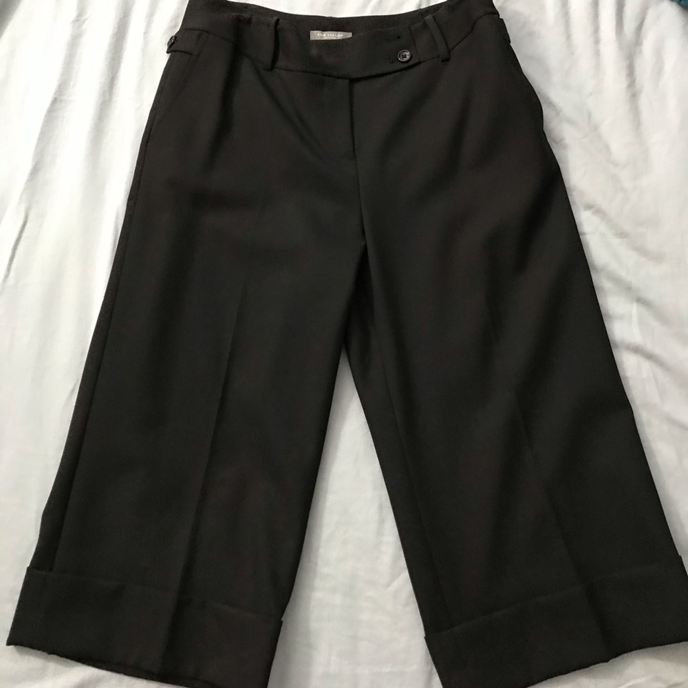Ann Taylor black culottes